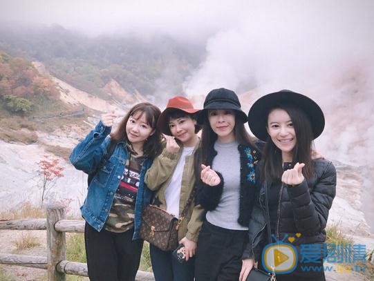 李蓓蕾与人合照 李蓓蕾高清写真_李蓓蕾高清剧照