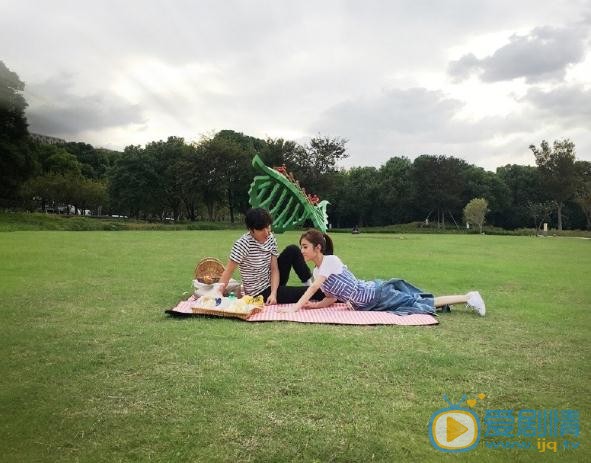 杨欣颖街拍写真 杨欣颖高清写真_杨欣颖高清剧照