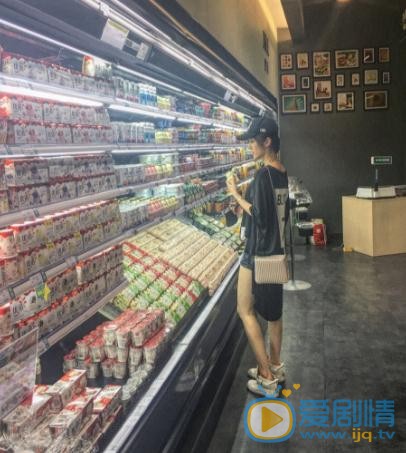 杨欣颖街拍写真 杨欣颖高清写真_杨欣颖高清剧照