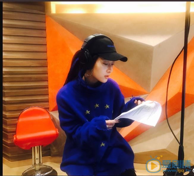 杨欣颖片场照写真 杨欣颖片场照写真