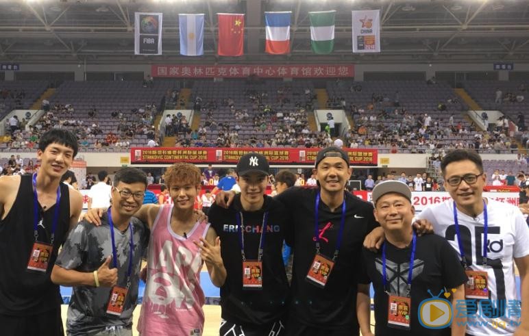 王迅与明星合照 王迅高清写真_王迅高清剧照