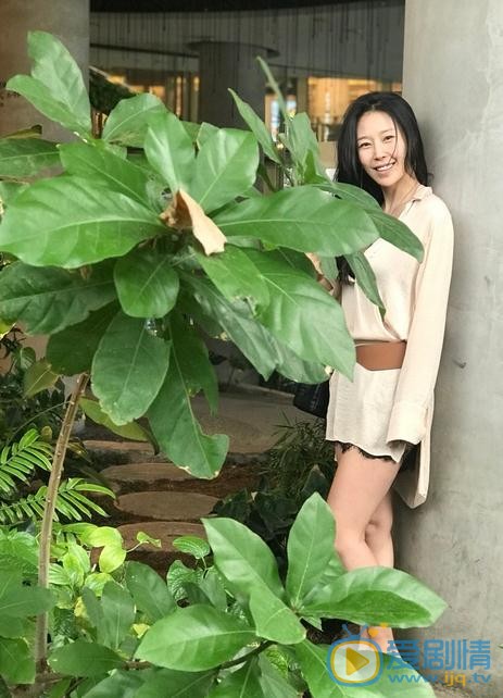 余思潞街拍写真 余思潞高清写真_余思潞高清剧照