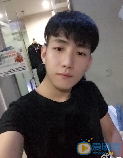 张皓伦生活照写真 张皓伦高清写真_张皓伦高清剧照