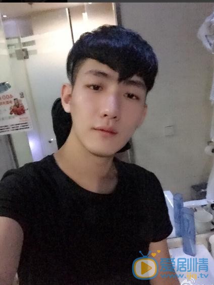 张皓伦生活照写真 张皓伦高清写真_张皓伦高清剧照