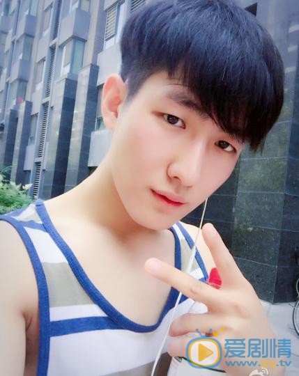 张皓伦生活照写真 张皓伦高清写真_张皓伦高清剧照
