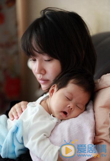 杨梅家人照 杨梅高清写真_杨梅高清剧照