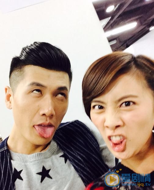 王文娜与人合照 王文娜高清写真_王文娜高清剧照
