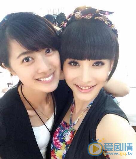 王文娜与人合照 王文娜高清写真_王文娜高清剧照
