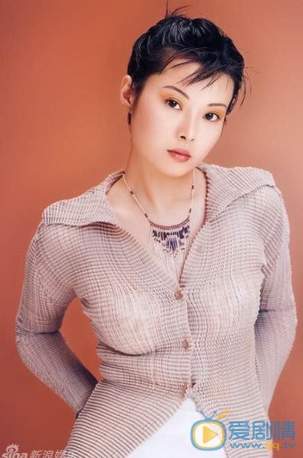 袁立早期青涩照