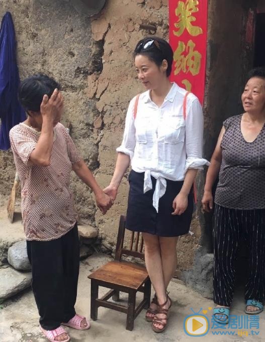 袁立公益慈善活动 袁立高清写真_袁立高清剧照