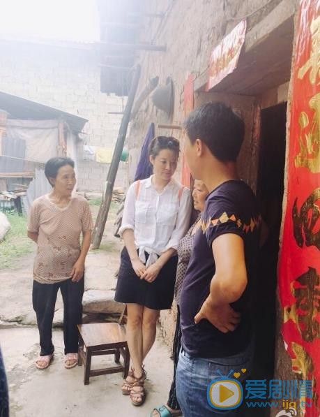 袁立公益慈善活动 袁立高清写真_袁立高清剧照