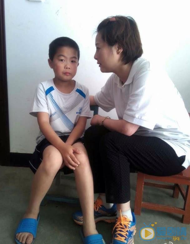 袁立公益慈善活动 袁立高清写真_袁立高清剧照