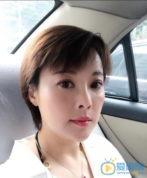 袁立生活照 袁立生活照
