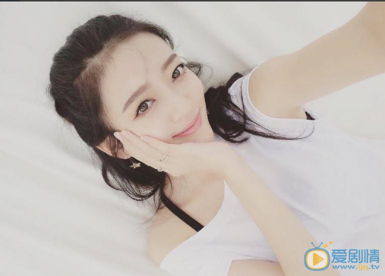 何瑞贤俏丽写真 何瑞贤高清写真_何瑞贤高清剧照
