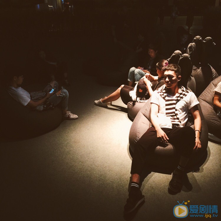 黄世超参加活动写真 黄世超高清写真_黄世超高清剧照