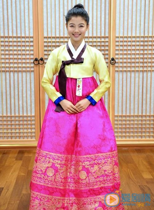 金裕贞韩服写真 金裕贞高清写真_金裕贞高清剧照