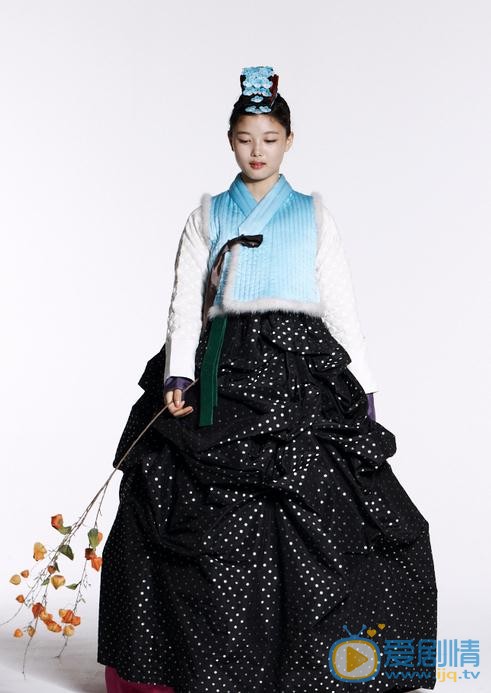 金裕贞韩服写真 金裕贞高清写真_金裕贞高清剧照