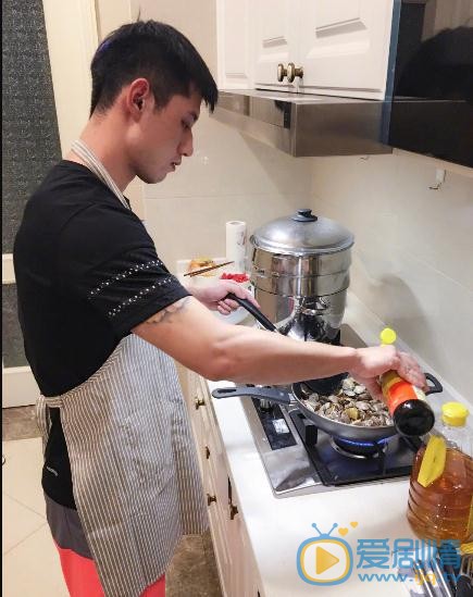 张继科生活照 张继科高清写真_张继科高清剧照