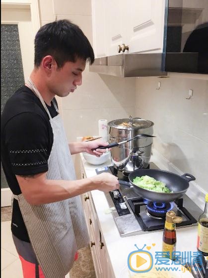 张继科生活照 张继科高清写真_张继科高清剧照
