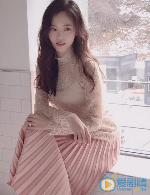 姜汉娜杂志画报 姜汉娜高清写真_姜汉娜高清剧照