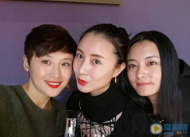 傅淼与人合照 傅淼高清写真_傅淼高清剧照