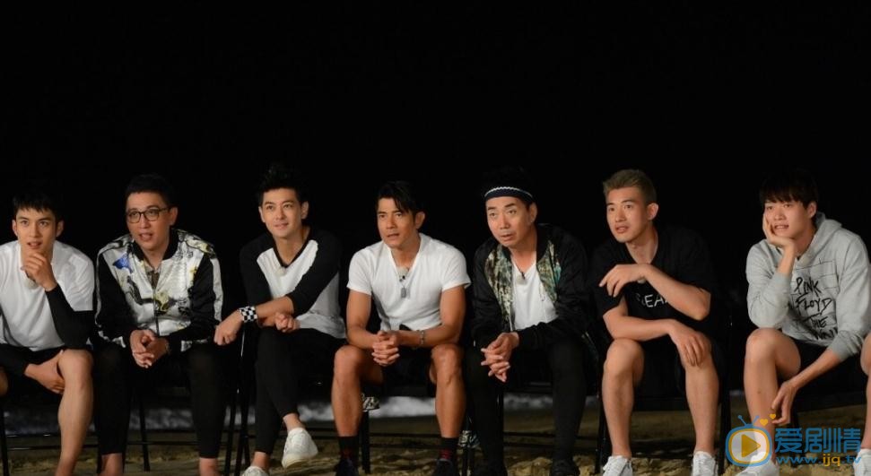 范明《我们十七岁》节目照 范明高清写真_范明高清剧照