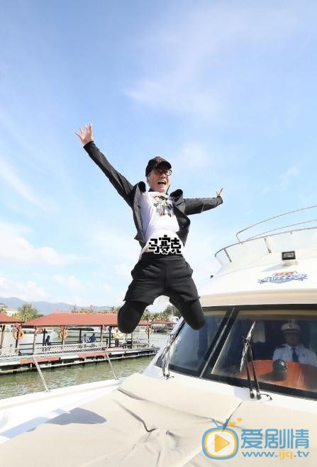 范明《我们十七岁》节目照 范明高清写真_范明高清剧照