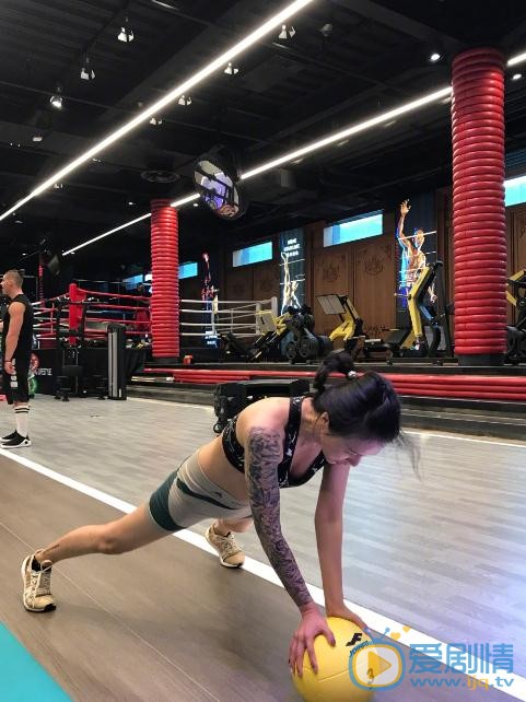谭维维运动照 谭维维高清写真_谭维维高清剧照