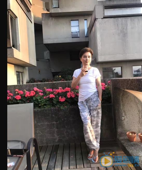 李玲玉随性街拍 李玲玉高清写真_李玲玉高清剧照