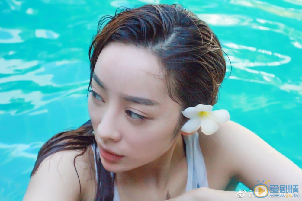合伙人杨子是谁扮演的？杨子扮演者童苡萱个人资料、写真及生活照欣赏 