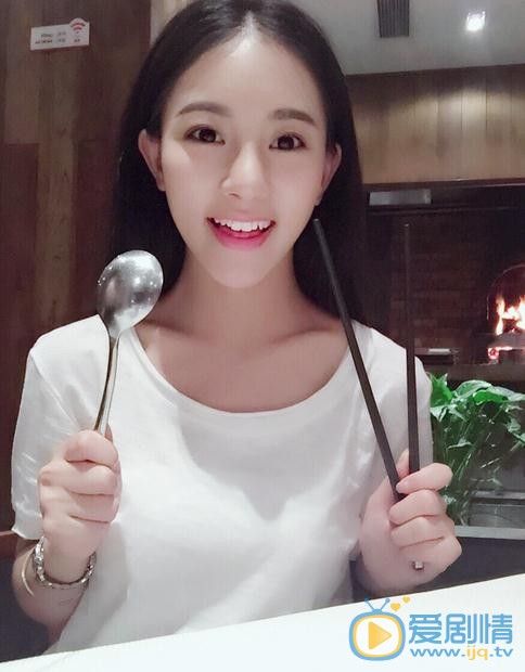 朱丽岚生活照 朱丽岚高清写真_朱丽岚高清剧照