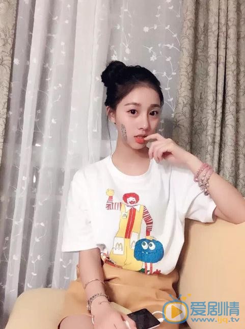 朱丽岚生活照 朱丽岚高清写真_朱丽岚高清剧照