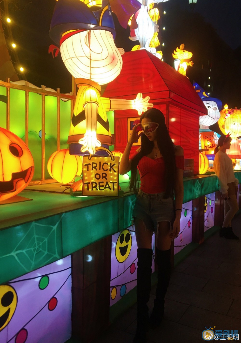 王明明街拍照写真 王明明高清写真_王明明高清剧照