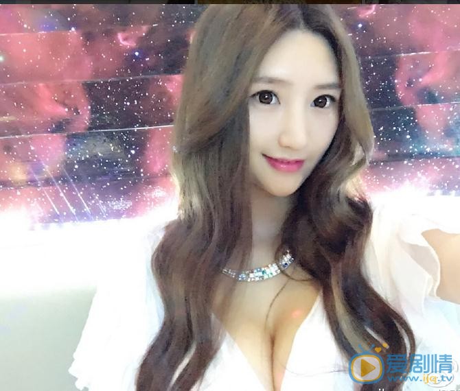 王明明文艺照写真 王明明高清写真_王明明高清剧照