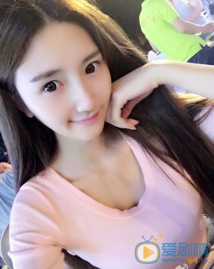 王明明文艺照写真 王明明高清写真_王明明高清剧照