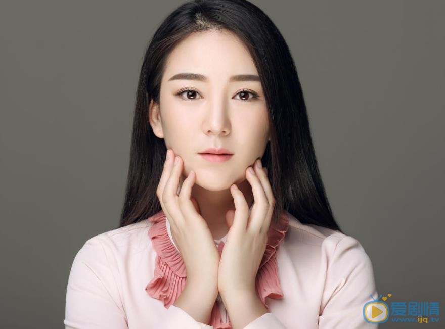 龙梅子气质大片 龙梅子高清写真_龙梅子高清剧照