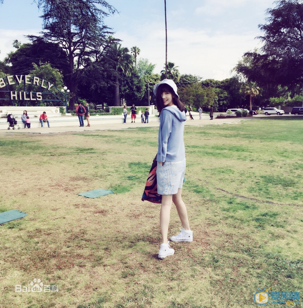 李梦颖街拍照写真 李梦颖高清写真_李梦颖高清剧照