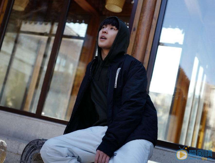 马伯骞街拍写真 马伯骞高清写真_马伯骞高清剧照