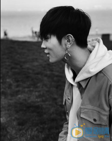 马伯骞街拍写真 马伯骞高清写真_马伯骞高清剧照