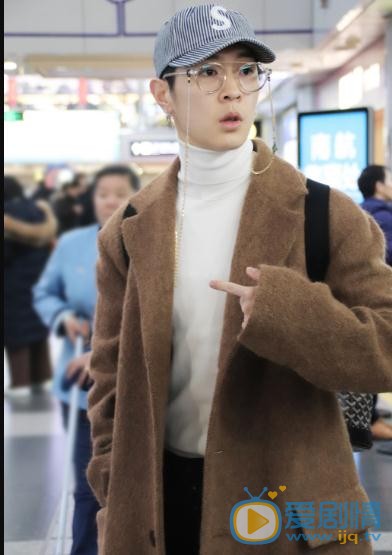 马伯骞街拍写真 马伯骞高清写真_马伯骞高清剧照