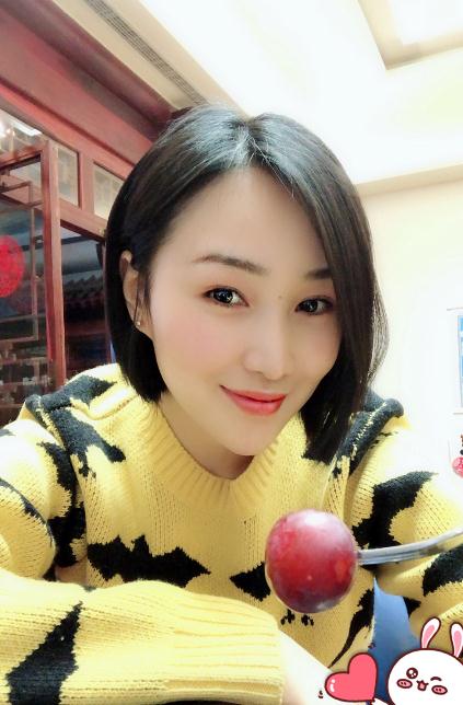 杨亭生活照 杨亭高清写真_杨亭高清剧照