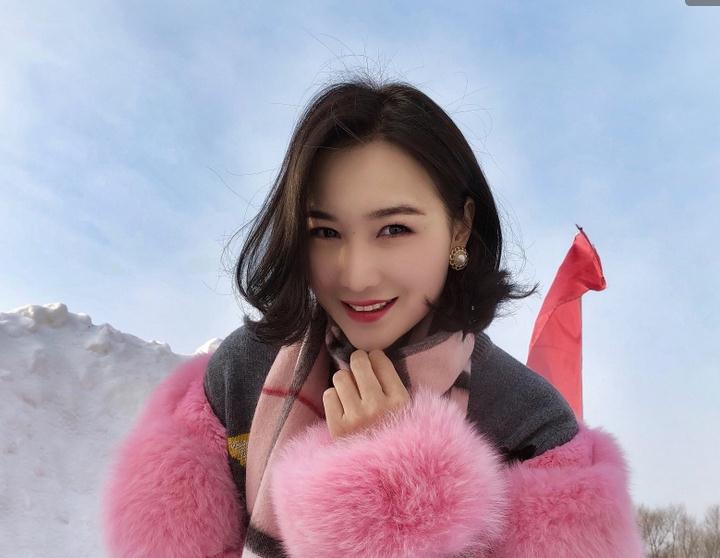 杨亭雪中照 杨亭高清写真_杨亭高清剧照