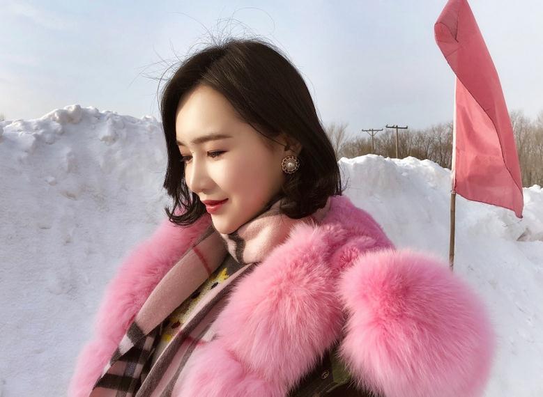 杨亭雪中照 杨亭高清写真_杨亭高清剧照
