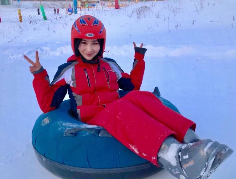 杨亭雪中照 杨亭高清写真_杨亭高清剧照