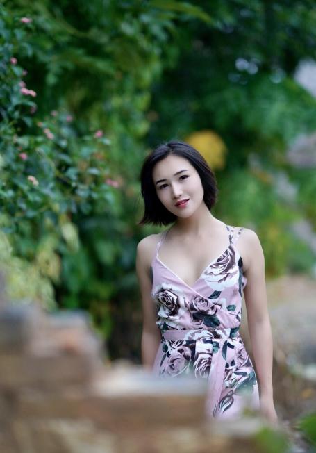 杨亭异域风情写真 杨亭高清写真_杨亭高清剧照