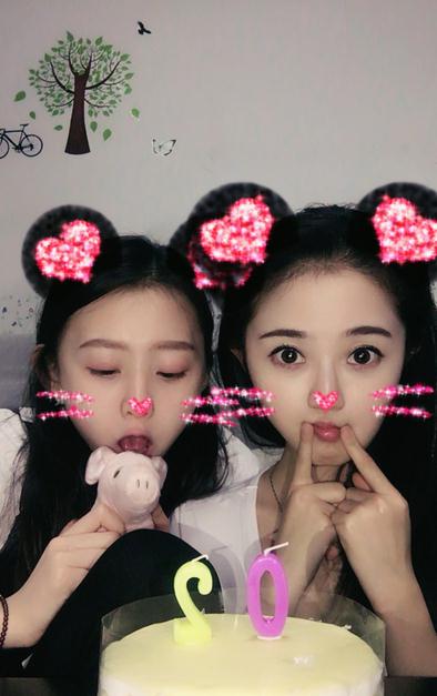 董昕赟与人合照 董昕赟高清写真_董昕赟高清剧照