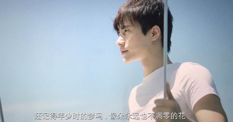 何索时尚街拍 何索高清写真_何索高清剧照