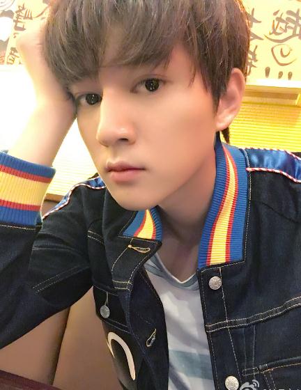 文卓自拍写真 文卓高清写真_文卓高清剧照