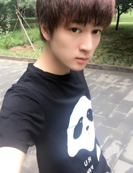 文卓自拍写真 文卓高清写真_文卓高清剧照