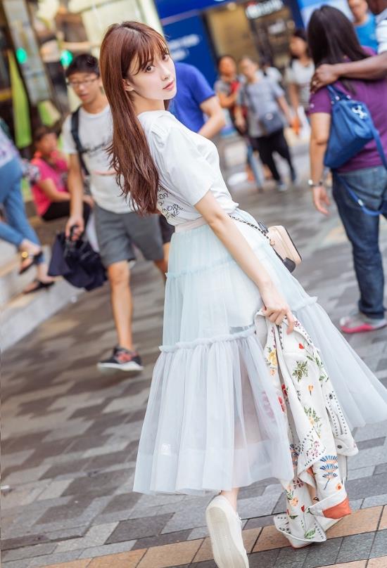 孟子义时尚街拍照 孟子义高清写真_孟子义高清剧照
